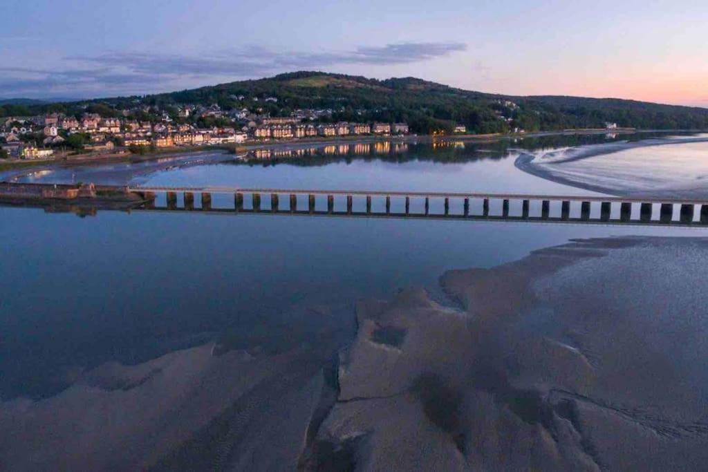 Watersedge Retreat, Views, Sunsets, Dogs Welcome Sandside  Buitenkant foto