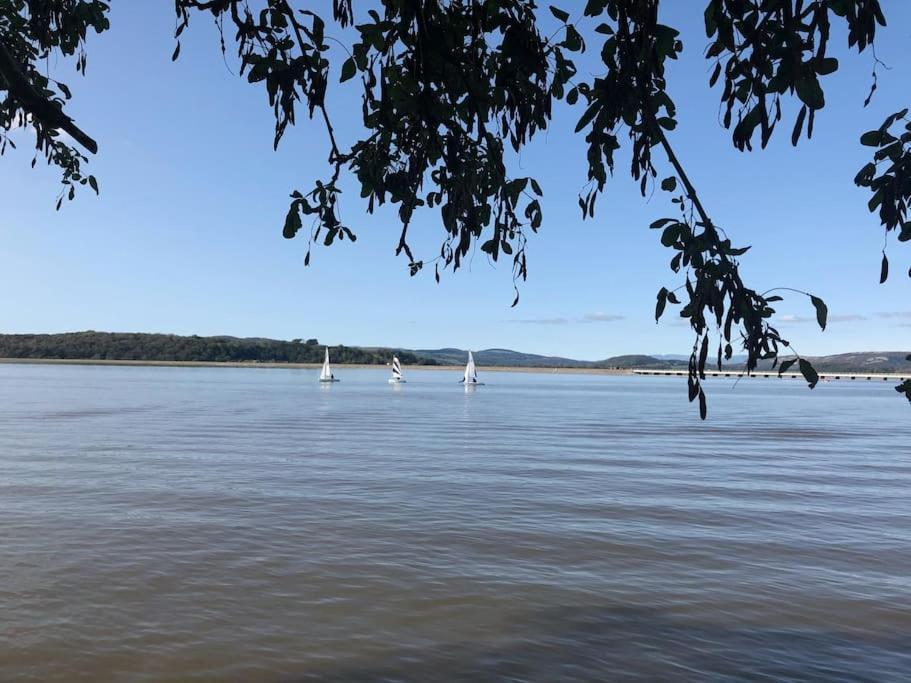 Watersedge Retreat, Views, Sunsets, Dogs Welcome Sandside  Buitenkant foto