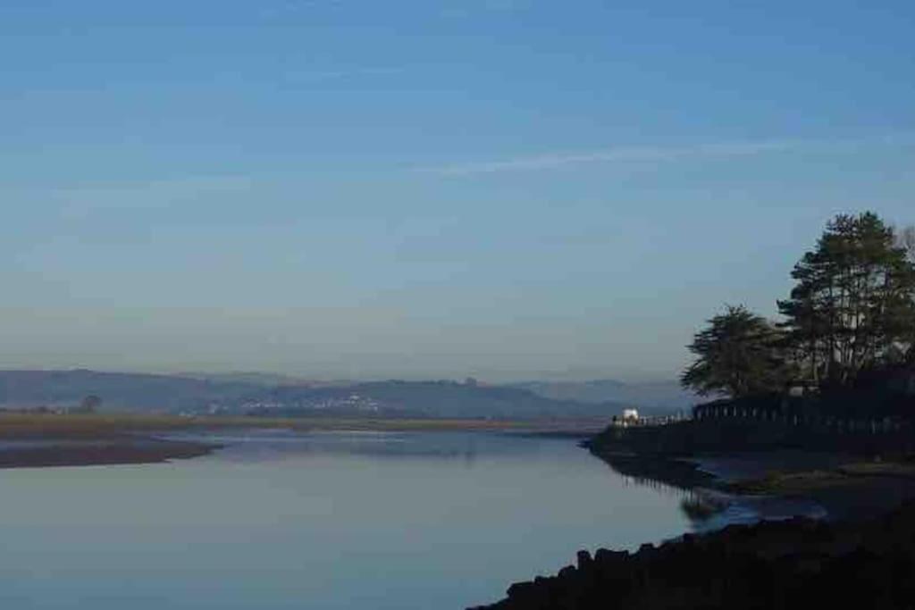 Watersedge Retreat, Views, Sunsets, Dogs Welcome Sandside  Buitenkant foto