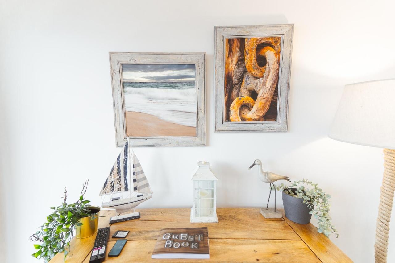 Watersedge Retreat, Views, Sunsets, Dogs Welcome Sandside  Buitenkant foto