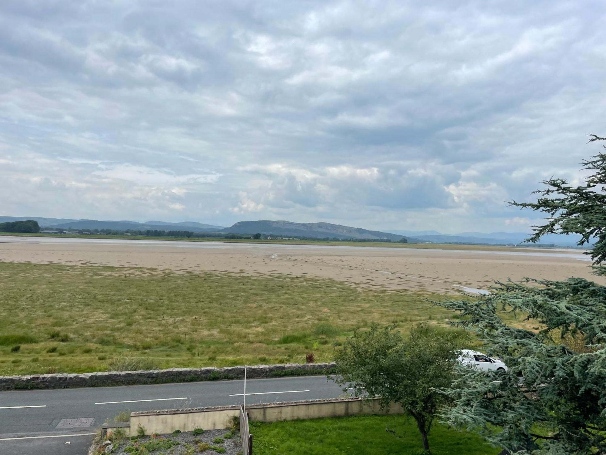 Watersedge Retreat, Views, Sunsets, Dogs Welcome Sandside  Buitenkant foto